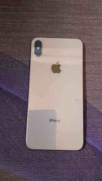السلام عليكم 
ايفون إكس ماكس ذاكرة 256 امبدل بي شاشة اصليه بطارية 93% للبيع السعر 250 ألف عنوان بغداد الاتصال برقم ***********
