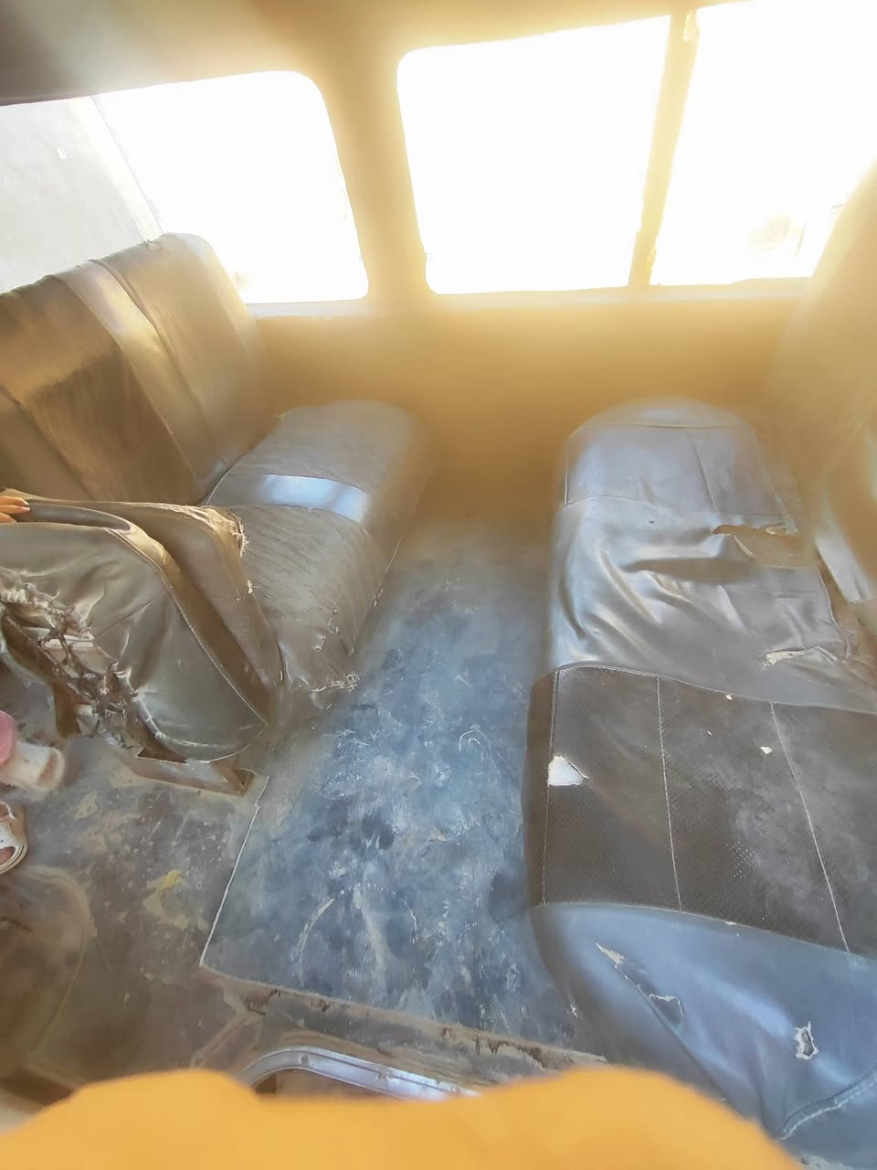 كيا بسته 93 مكينه تنقص 
رقم ديالى تريد تحويل تريد وكالة 
مكاني بغداد 
كشر شوف العين 
السعر 16 
***********
