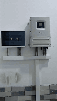 (#المصداقيه_اساس_النجاح)
شركة الابداع التقني للطاقة الشمسيه  المتجددة بكوالتي ومواد عالية الجودة  _اخـــتـــيارك_الأمـــــثل

تم بحمد الله تنصيب منضومة
 
الحويجة قاطع الحلوات 
  16امبير نهاري 
15امبير ليلي 

4.✅بطاريات (3WnTT)ضمان 7 سنوات 
عمر أطول وأكثر أمانًا
فوسفات الحديد الليثيوم من الدرجة A+ من EVE.
نظام إدارة البطارية مع حماية متعددة المستويات.
2. ✅سهل التركيب والاستخدام
التطبيقات: السكنية، والتجارية، والصناعية، والأنظمة خارج الشبكة، والربط بالشبكة، والاستهلاك الذاتي.
متوافق مع جميع محولات الجهد 48 فولت التي تدعم بطاريات فوسفات الحديد الليثيوم (LFP).
3.✅ مرن وقابل للتوسيع
تصل سعة الطاقة للنظام إلى 229 كيلوواط ساعة، وذلك عند تشغيل ما يصل إلى 16 وحدة بالتوازي.

4.✅ الامتثال
UN38.3، MSDS، CE-ROHS، IEC-61000.

5.✅ كثافة طاقة أعلى
تشغل البطارية مساحة أقل وتبلغ كثافة الطاقة فيها 166 واط/ساعة لكل كيلوغرام.

انفرتر ديا (Deye) هو جهاز محول طاقة هجين ذكي يدمج وظائف الطاقة الشمسية وإدارة البطاريات وشبكة الكهرباء، يتميز بالمرونة في العمل On-Grid (متصل بالشبكة) أو Off-Grid (مستقل)، يدعم مصادر طاقة متعددة، ويوفر تحويلًا سريعًا للطاقة، مع شاشات لمس ومراقبة عن بعد وحماية متقدمة، مناسب للاستخدامات السكنية والتجارية لتوفير طاقة نظيفة ومستقرة، مع القدرة على تقسيم الأحمال وتوسعة النظام. 

✅إخراج موجة جيبية نقية.
✅ثلاثة أنواع من وضع الشحن.
✅نوعان من وضع إخراج التيار المتردد.
✅يعمل مع أو بدون بطارية.

✅الواح شمسية  سعة 615 واط وجهين بازبار16( لونجي)   #ضمان_15سنه_وتشغيل_30_سنه

 

🔆كادر مختص م̷ـــِْن المهنديسن بافضل وادق الاجهزة 

المكونات 👇
⭐️قواعد حديد مغلون 
⭐️اسلاك خاصة بالتيار المستمر DC 
⭐️اسلاك خاصة بالتيار المستمر DC
⭐️قواطع خاصة بالتيار المستمر DC 
⭐️توصيلات MC4 
⭐️اجهزة الحماية
ــــــــــــــــــــــــــــــــــــــ
علمآ شركتنا تعمل في جميع المحافظات 
ضمانات حقيقية 
صيانة مجانية 
#للتواصل والاستفسار اكثر يرجى الاتصال عبر الارقام التالية

آسيا *********** احمد

 
زين. ***********واتساب

‏‪كورك *********** 

#الوا  #بطاريات #انفيرتر #العراق #موصل #كوير #مخمور 
#بغداد #كركوك #الحويجة #الشرقاط #قراج #تلعفر #ربيعة
#ناحية_العباسي #الشورة #حمام_العليل #خبات #اسكي_موصل #كلك #كركوك #حي_النصر #ناحية_الشوره #ملا_عمر#وردك
