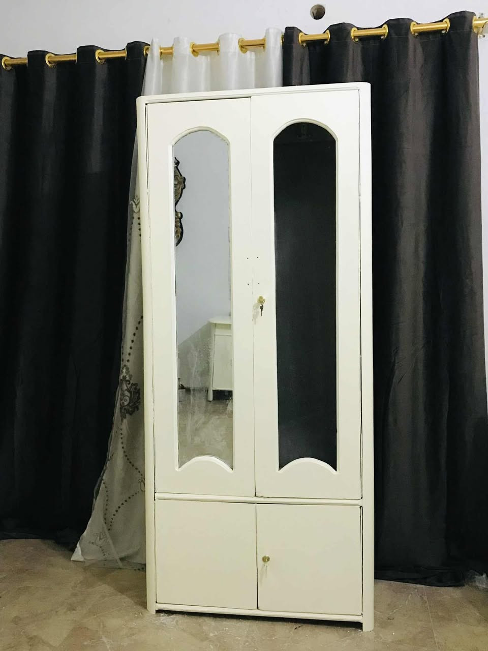 غرفه صاج بورمي ام  ٦ ابواب ققيله داخل وخارج صاج مصبوغه ابيض صبغ حراراي بس صبغه ب٤٠٠ الف ستوه مصبوغه قفاله جدد بس امرايه مال تاج نكسرت عنوان بابل ابي غرق  السعر ٦٠٠ وبيه مجال ***********  بي واتساب
