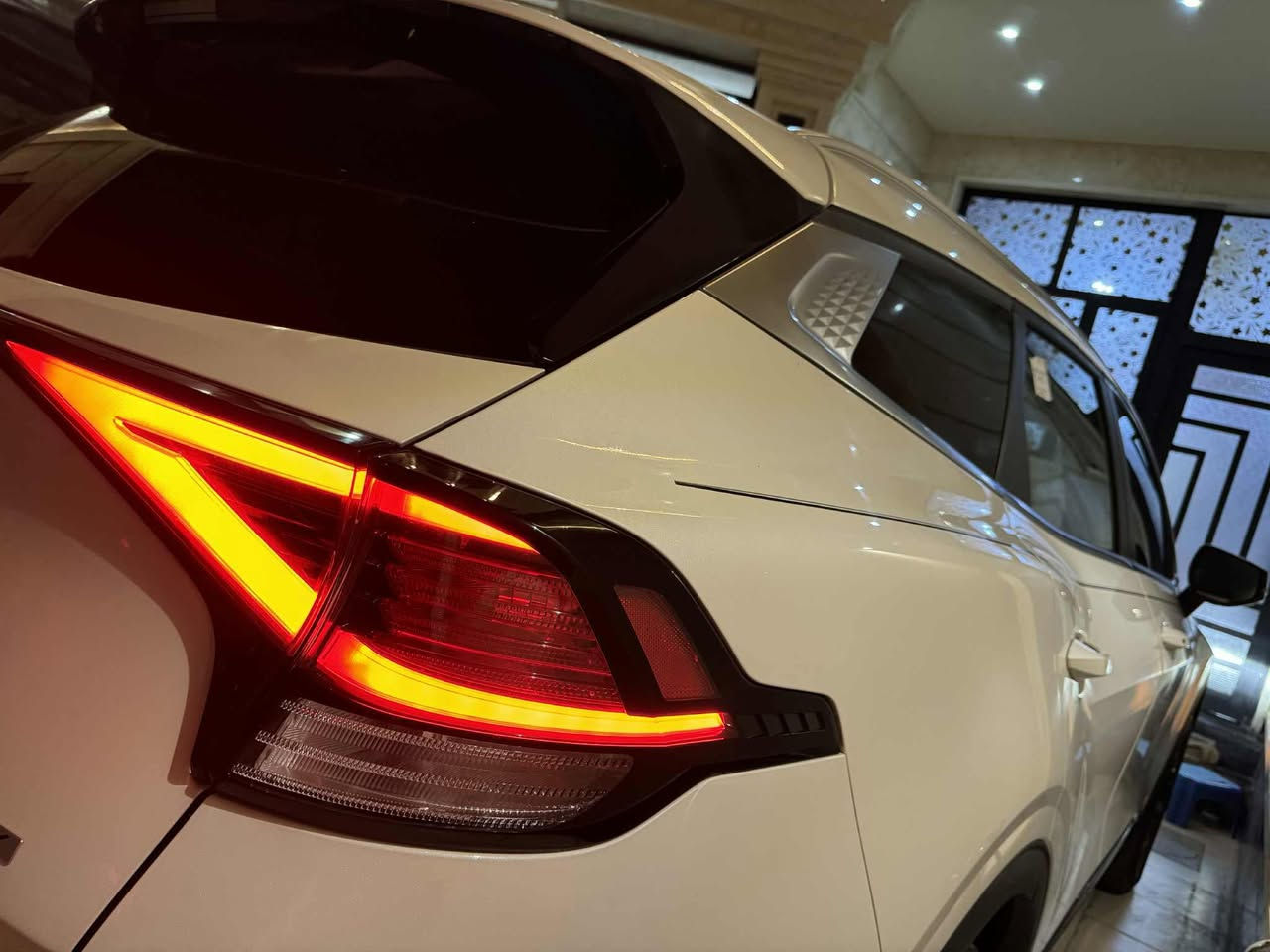 السلام عليكم سبورتج 2023  
فئه ex هايبرد
تدفئه كشنات وستيرن 
نقط عمياء
تحديد مسار 
شاشه كبيره 
كاميرا خلفيه 
وارد امريكي تقرير مياه امطار 
السعر 200 وبيهه مجال بسيط 
المكان بغداد حي الجامعه 
***********
