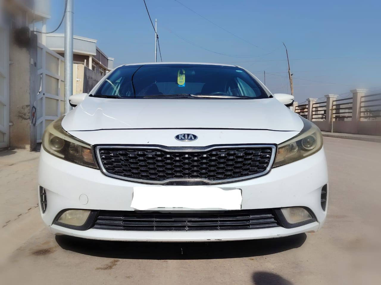 السلام عليكم فورتي٢٠١٨واردأمريكي رقم أربيل الدولي حادثها بنيد مبدل نفس اللون السياره أحلى من الصوره جاهزه من كل شي ماتصرف عليه دينار مال جناي السعر١٢٥وبيها مجال للشراي يدلل***********
