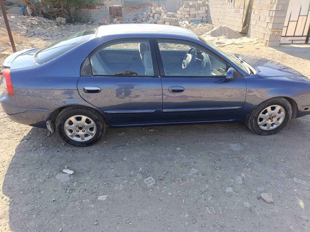 السلام عليكم شباب كيه سبكترا موديل 2001سياره بسمي تحويل ثاني يوم رقم نكلزي مصبوغه حزام القماره بلاديه مكيمه 2000وكير مضيفات حداديه نظافته  سياره حلوه مال جناي رايده سعر55ورقه وبيه مجال شراي ينتصل يحب تفاصيل كثر هاذه رقمي *********** العنوان الشعله
