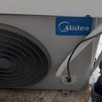 سبلت ميديه ٢طن كلش نضيف وعلى الفحص كل غراضه كمله سعر٤٠٠ بل سيديه077053...