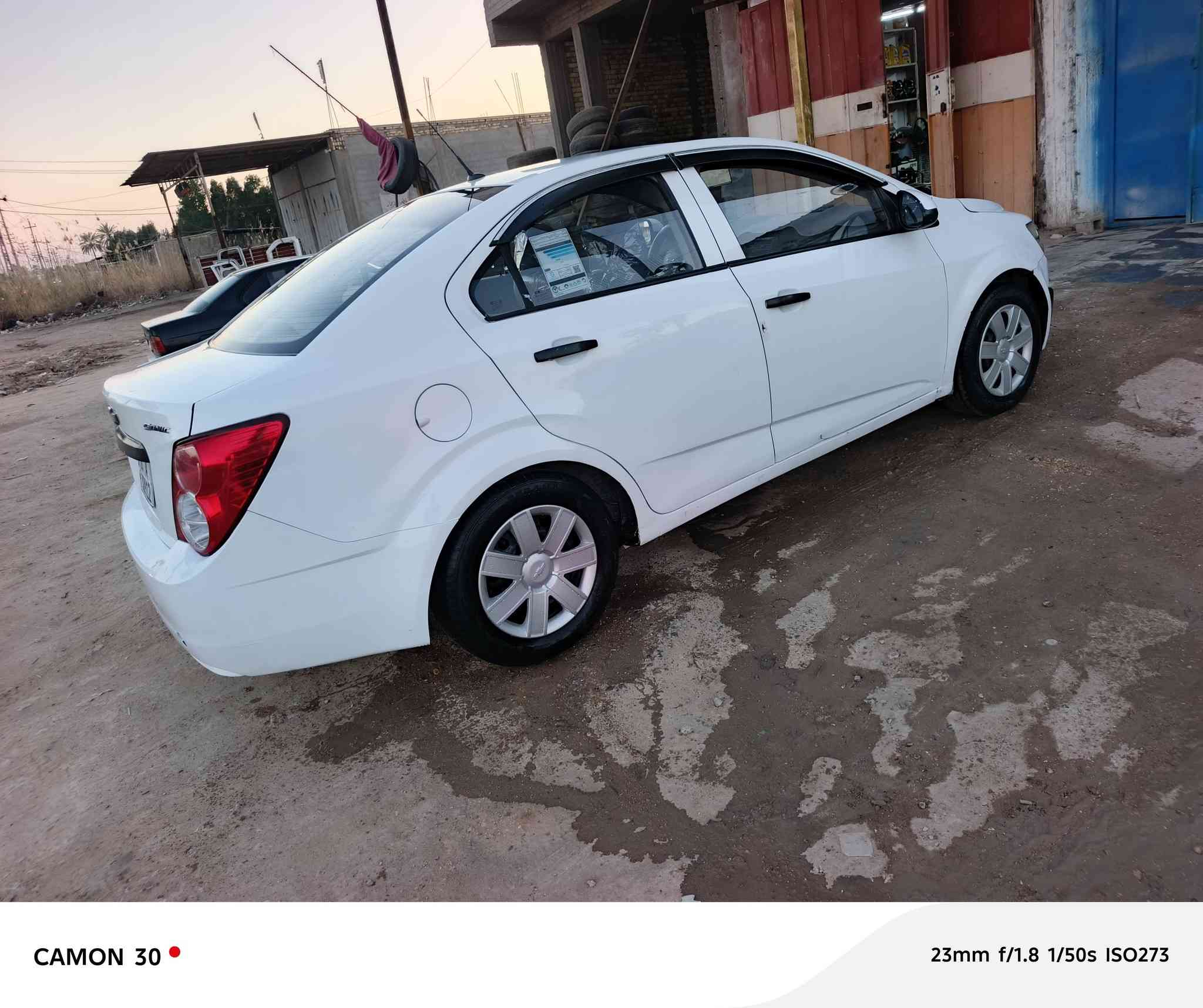 افيو ٢٠١٢ خليجي رقم دولي بسمي تحويل مباشر كير اوتو محرك ١٦٠٠ تقم اطارات تبريد ثلج 🥶🥶
ريمون تحكم عن بعد 
شاشة كبيرة 
كامرة خلفية 
محرك وكير كفاله وشرط الفحص 
مكفولة من الحادث بيه رشات بسيطة بسبب الخدوش السيارة احلا من الصور وجاهزة ما عايزة اي شيء
السعر 58 
مكان السيارة طويريج 
***********
