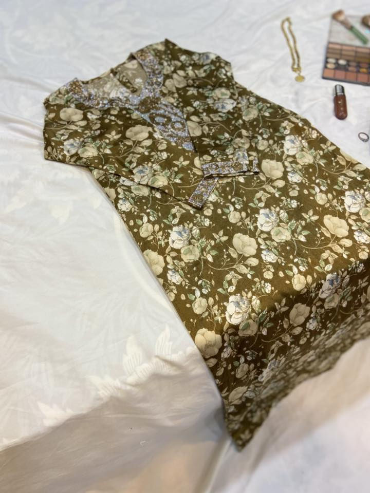 السلام عليكم بنات متوفر مخاوير أطفال ونسائي الاسعار مناسبه كلش  باله نضيفات


**إذا كنت صاحب هذا الإعلان وتريد حذفه لأي سبب، رجاءا أرسل رسالة إلى الدعم الفني**