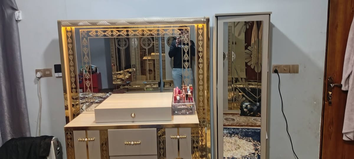 غرفه تركي ضخمه 13قطهه مسعمله بصيط الستفسار ***********
بي واساب
