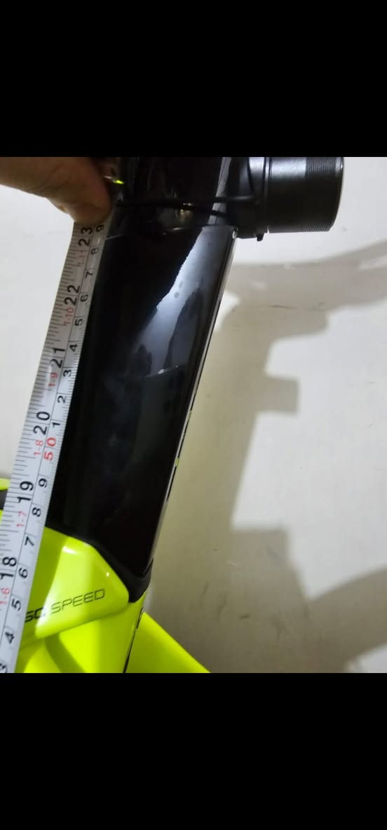 قست الدراجه طلع قياسه 58 يعني L مو 52 للتصحيح وشكرا 
السعر $1800 دولار 
بايسكل تريك ماستر كوالتي  امريكي نوع TREK madone OCLV CARBON 800  SLR 
لون مميز قياس الفريم 58 يعني L  
سستم نوع شيمانو 105 7000R
سستم اصلي بالكامل ياباني
البايك بالكامل فل كاربون 
وياله كاربون نوع بونتريكر برو 5
السرج بونتريكر 
عدد السرعات 
امامي 2 
خلفي 11
الحجز على  الخاص او الواتساب ***********
