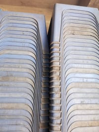 كراسي البيع السعر 5/وطبلات السعر 3العنوان بغداد حيور 07737523510