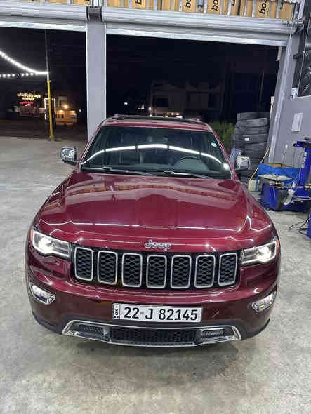 السلام عليكم 
جيب كراند شيروكي ليمتيد 2021
ماشية 40 مايل 
السيارة فول 
كشنات جلد 
تشغيل عن بعد 
كراسي كهرباء 
فتحة سقف 
فول تحكم ستيرن 
رادرات 
وبعد بيها هواي مواصفات 
حادث السيارة
جاملغ الخلفي والباب الخلفي مبدل نفس الون وباب السايق بيها شبر كلير من امريكا والبنيد بس حالوب قليل 
السعر260 وبي مجال للشراي 
للتصال / ***********
العنوان بغداد
