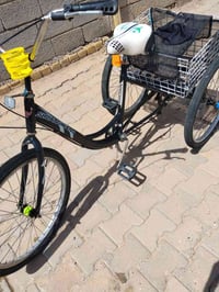 باسكل أبو ثلاث تواير • حجم ٢٤ • نضيف