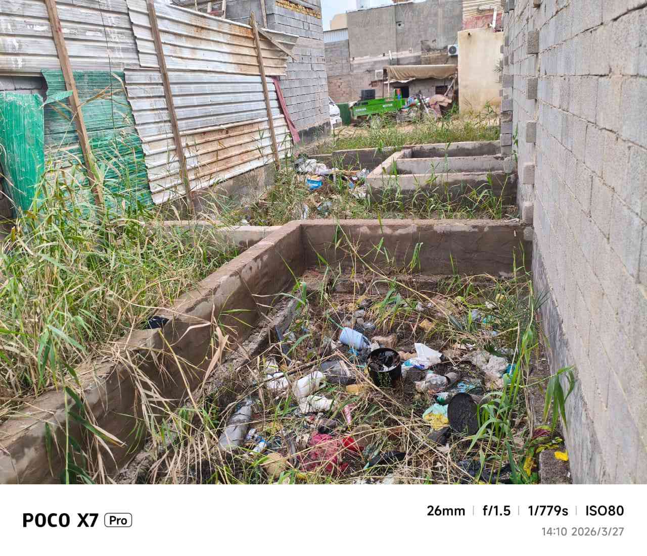 قطعة أرض للبيع مناوي لجم المربع الذهبي قرب المول الجديد القطعه   المساحه  5ونص  عرض و الطول 24 م زراعي للاستفسار الاتصال على الرقم *********** مامتواجد على الفيس مكلف بالنشر البصرة, العراق
