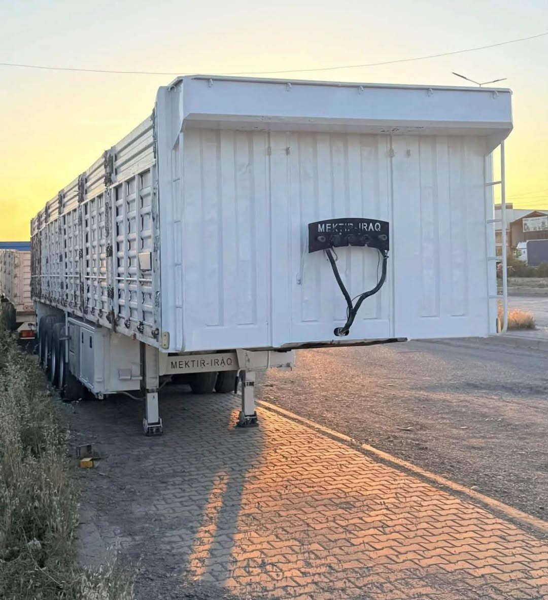 عربانة تريلة عراق توركي
موديل 2019

طخم تاية 

فصل ربط اربيل 

تعلاوانة كاملة 

سعر 190$او بيها مجال 

رقم ***********
