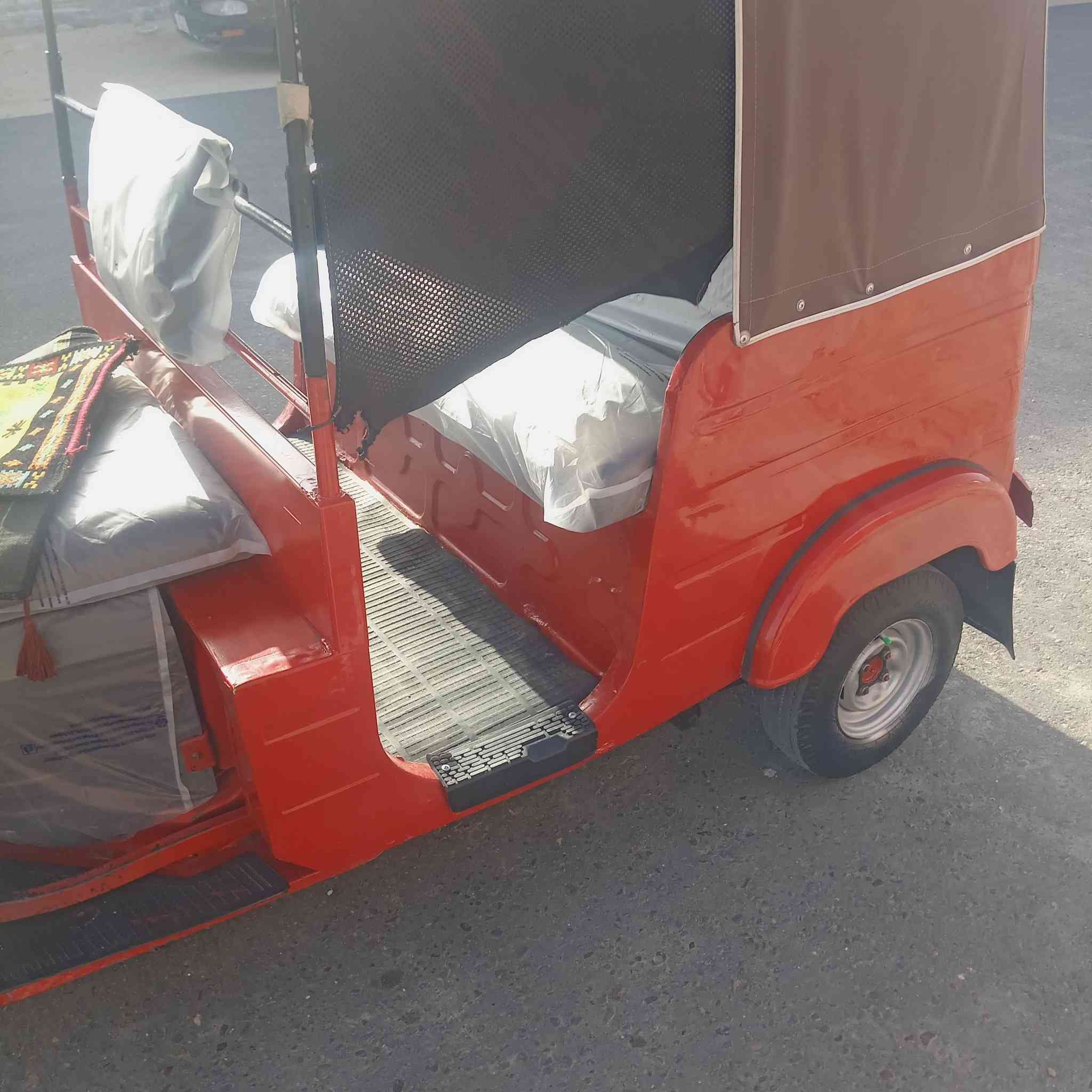 سلام عليكم تكتك موديل 17 صبغ عام دوس نضيفات ع وضع شركه الاستفسار الاتصال ***********
