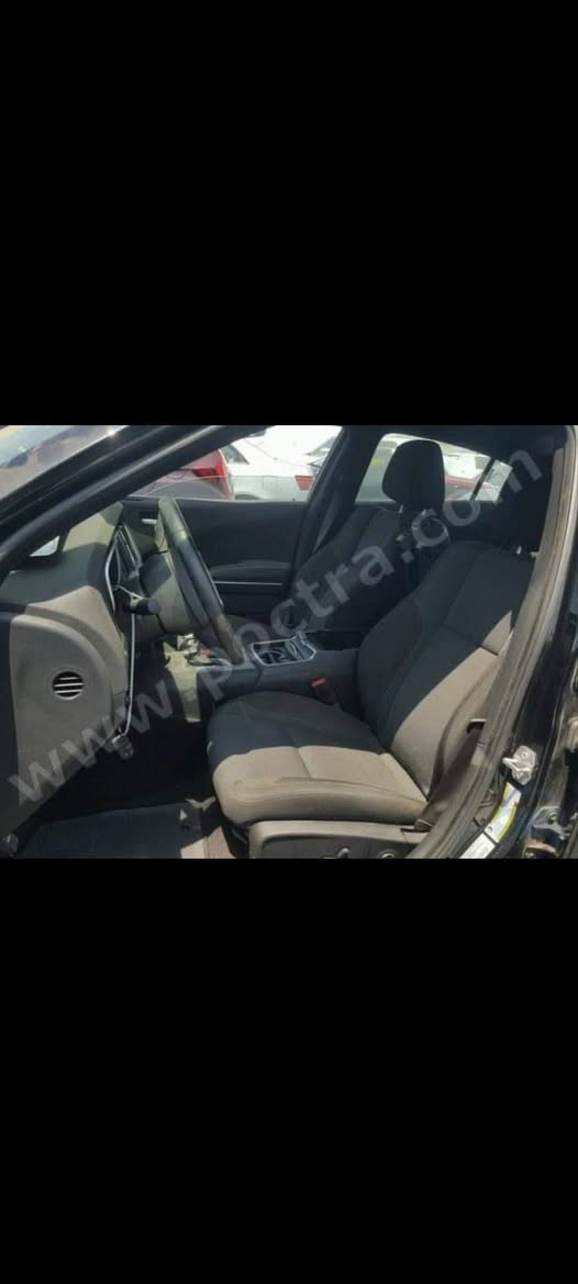 السلام عليكم دوج جارجر  بيع فقط
الموديل:2017
اللون: اسود
المحرك : V6.  3.6L . ماشيه250 كيلو 
•  ايرباكات كلهن سليمه 
حادثها بامريكا موجود بل صوره يمك جاملغ الخلفي عكس جهة السايق وبيها ضربات ثنين بغداد بعدهن على حاطتهن كلشي موجود كدامكم بل صور
رقم واسط سياره معوقين بس هسه حره بعدها بأسم صاحبها باي وقت تريد تحولها
عنوان بغداد
السعر خاص عل واتساب 
للاستفسار لكل التفاصيل ***********
