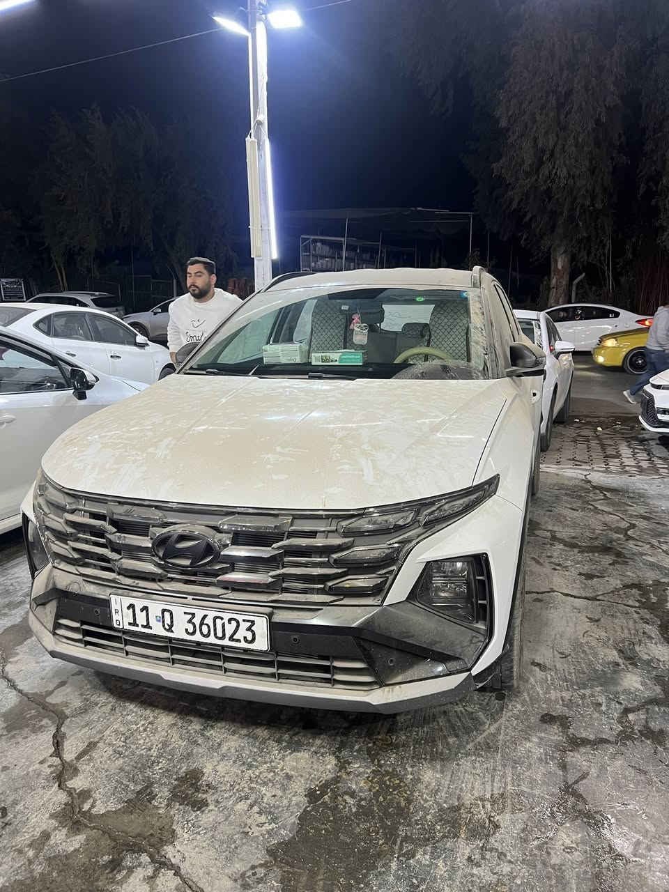 سلام عليكم سياره توسان25 ويل19 اجنطه كهربأي السياره ماشيه 2000 بعدني زيرو للستفسار ***********
