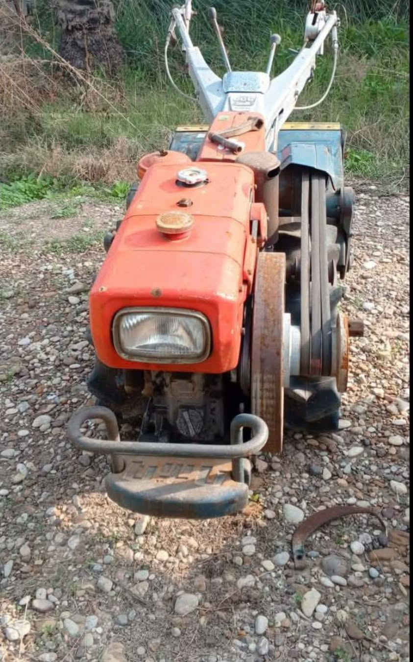 السلام عليكم يوجد لدينا كاروبه يدويه ياباني للبيع للاستفسار ***********
