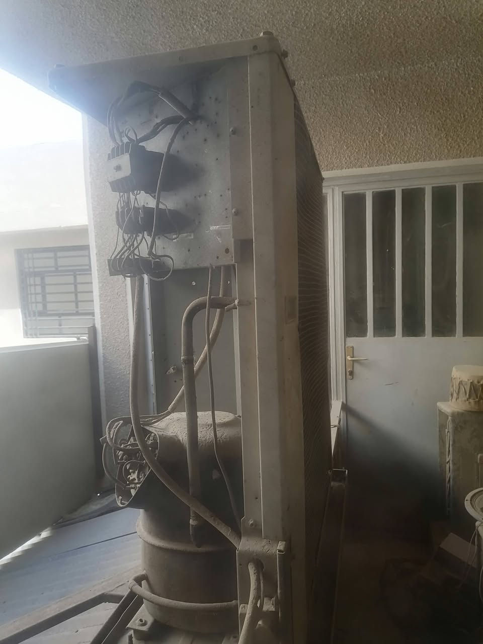 سبلت ٣ طن  السعر ٣٥٠  للاتصال ***********
