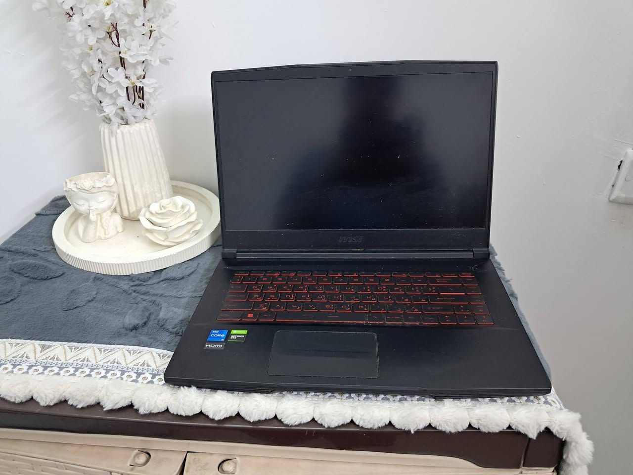 سلام عليكم هذا مواصفات لابتوب نضيف
 للبيع                                                                                Ci5 11400H
Ram 8g
Hard 512g 
شاشة 165hz                                                                 السعر ٨٥٠ الف دينار


**إذا كنت صاحب هذا الإعلان وتريد حذفه لأي سبب، رجاءا أرسل رسالة إلى الدعم الفني**
