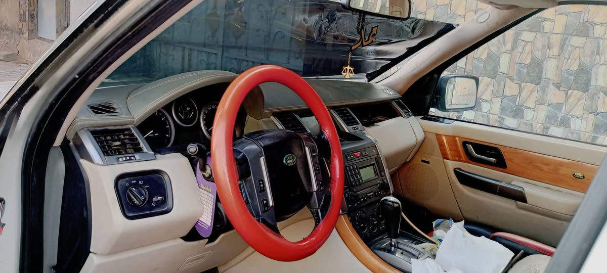 سلام عليكم سياره رانج اوفر 2007مكفوله كفاله عامه سياره احله من صوره فول مواصفات راضارات خلفي امامي جوبلس بسم جاري شاشتين بيه محرك وكير عالشرط اسبورت سعر 95وبيه مجال للشرايه إستفسار ***********
