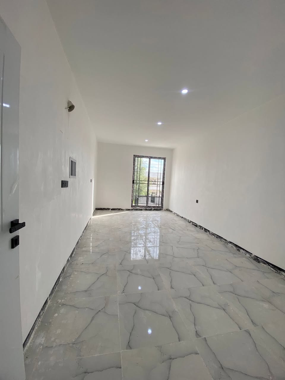 بيتين زيروو للبيع #مقابل_حديقه
بمساحة ١٢٥متر
يتكون من 
٤غرف نوم 
صاله ٢
استقبال 
مطبغ حار بارد 
للاستفسار عبرة الارقام 
***********
***********
الاسعار جداً مناسب في رابط قناة تلكرام
https://t.me/ahmadmuftah199 👈
٨؛٥٠
