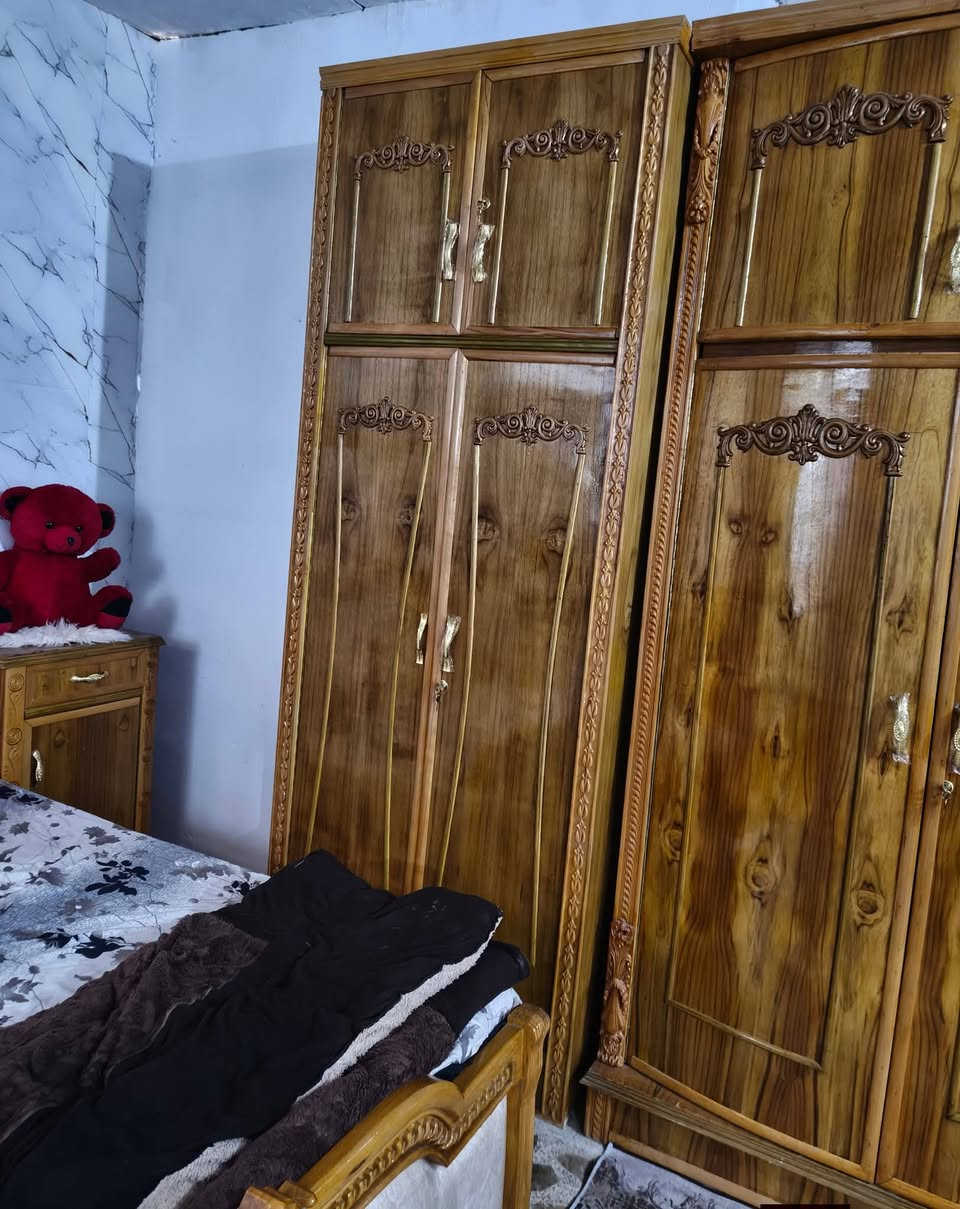 السلام عليكم غرفه للبيع استعمال قليل ***********  مليون و700 وبيها مجال
