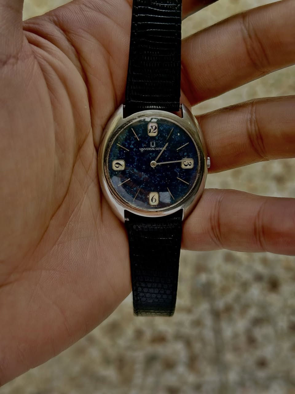 يونوفيرسال 1960قشطة تكويك نوادر نوادر. نوادر المينا 25 قطعة بالعالم فقط
وزن الساعة ١٥ غرام.          طبو على رتيل وقيمة ................الساعة ...........قبل     ..لتكول غالي.  

قطر الساعة ٣٥

دكمة اصلية سير مستبدل بسير جلد گوجي 

ثكنس الساعة سميك جدا جدا 

المينا نضافة ٩٠ بالمية   

السعر٥٥٠$ 
***********
