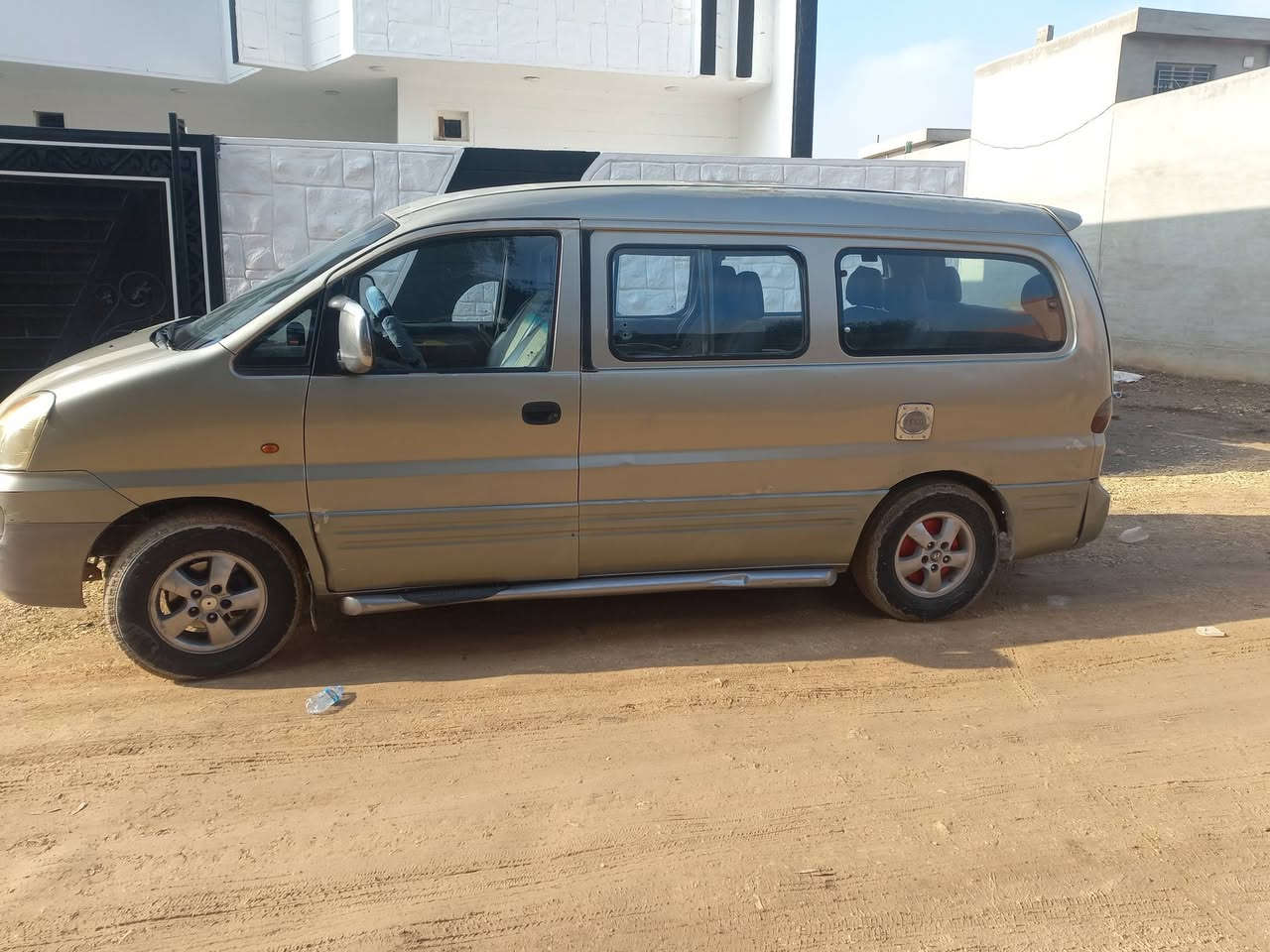 السلام عليكم
للبيع او مراوس 
كيا استاركس موديل 2004
هيئه مصفر 
الغرمات مصفر 
سيارة شغاله من كلشي وايرمانيه 
المحرك والكير مكفول 
شرط تحويل 
...مكاني تلعفر


**إذا كنت صاحب هذا الإعلان وتريد حذفه لأي سبب، رجاءا أرسل رسالة إلى الدعم الفني**