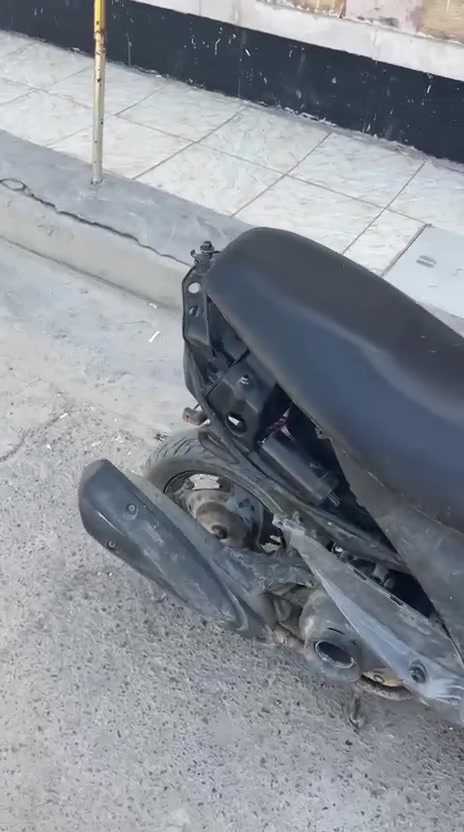 سلام عليكم ماكس عدله للبيع دراجه شغاله وبيها مكينه قويه بس ابيع كوم حديد اكفلك سرقه عارضها ب٢٥٠ وبيها مجال هذا رقمي مكاني شهداء البياع ***********
