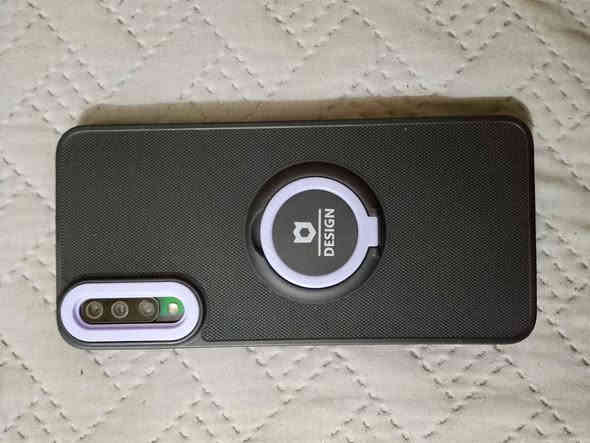 تلفون A70كل عيب مابي بل شرط نطي ذكرها 128سعرها65الف *********** مكاني كركوك حي نصر كركوك
