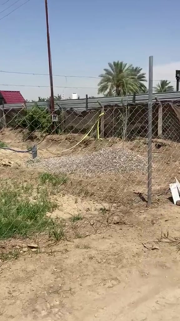 للبيع 
دونم طابو صرف سند ٢٥ بواجه ٤٥ متر كامل الخدمات عن نهر دجلة ٦٥٠ متر الموقع بغداد المدائن للاسفسار ***********
