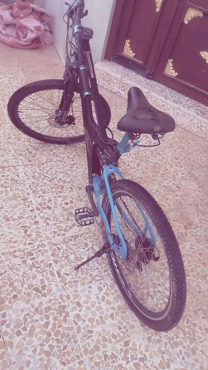 بايسكل للبيع نظيف ينرادله صرف بسيط للتواصل ***********
