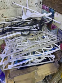 تعاليك للبيع سعر درزن بالفين دينار كميه مال محل عزل وعندي تعلكه مال مل...