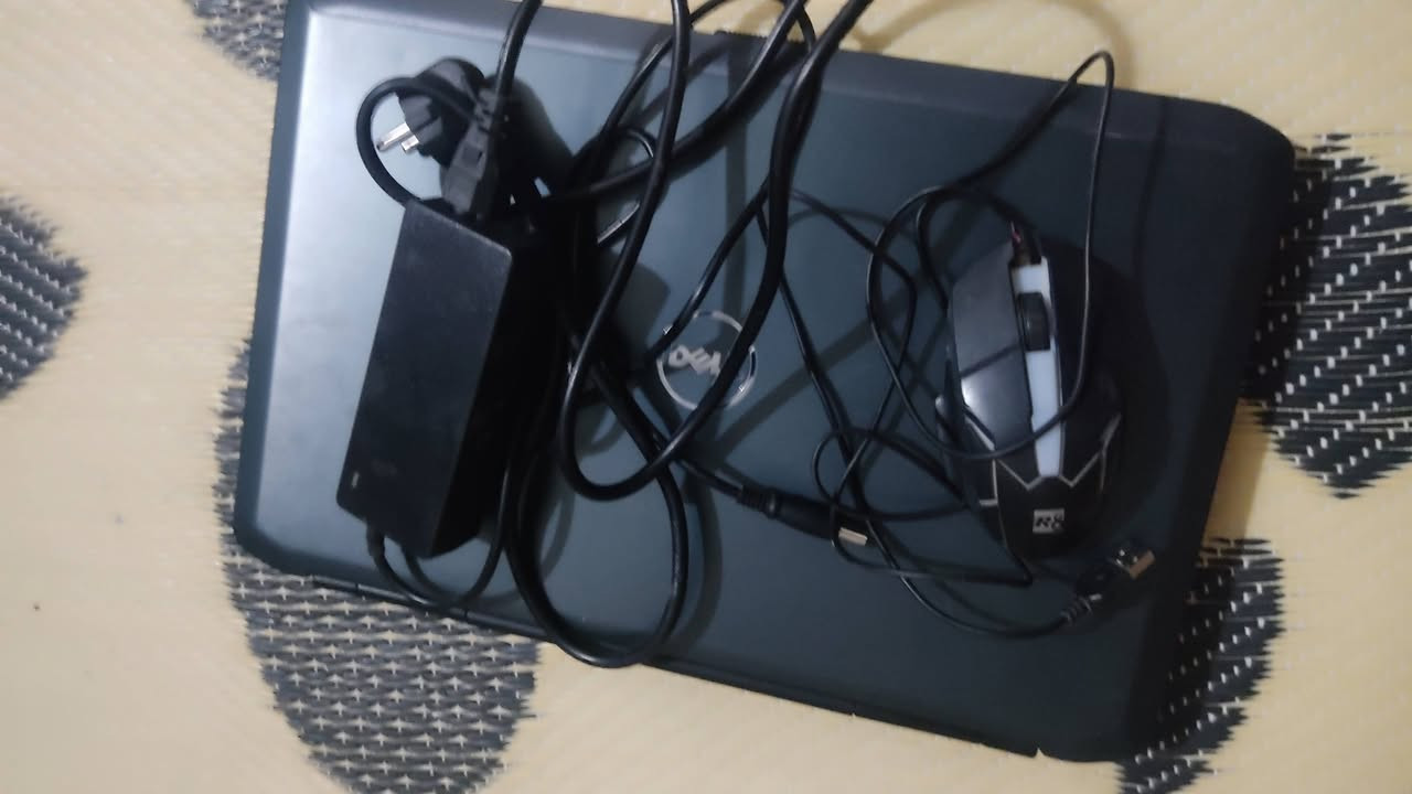 لابتوب ديل بالة امريكي للدراسة والمكتبة والتصفح مواصفاته حلوة سعرة 110 وبي مجال لشراي مكاني سامراء


**إذا كنت صاحب هذا الإعلان وتريد حذفه لأي سبب، رجاءا أرسل رسالة إلى الدعم الفني**