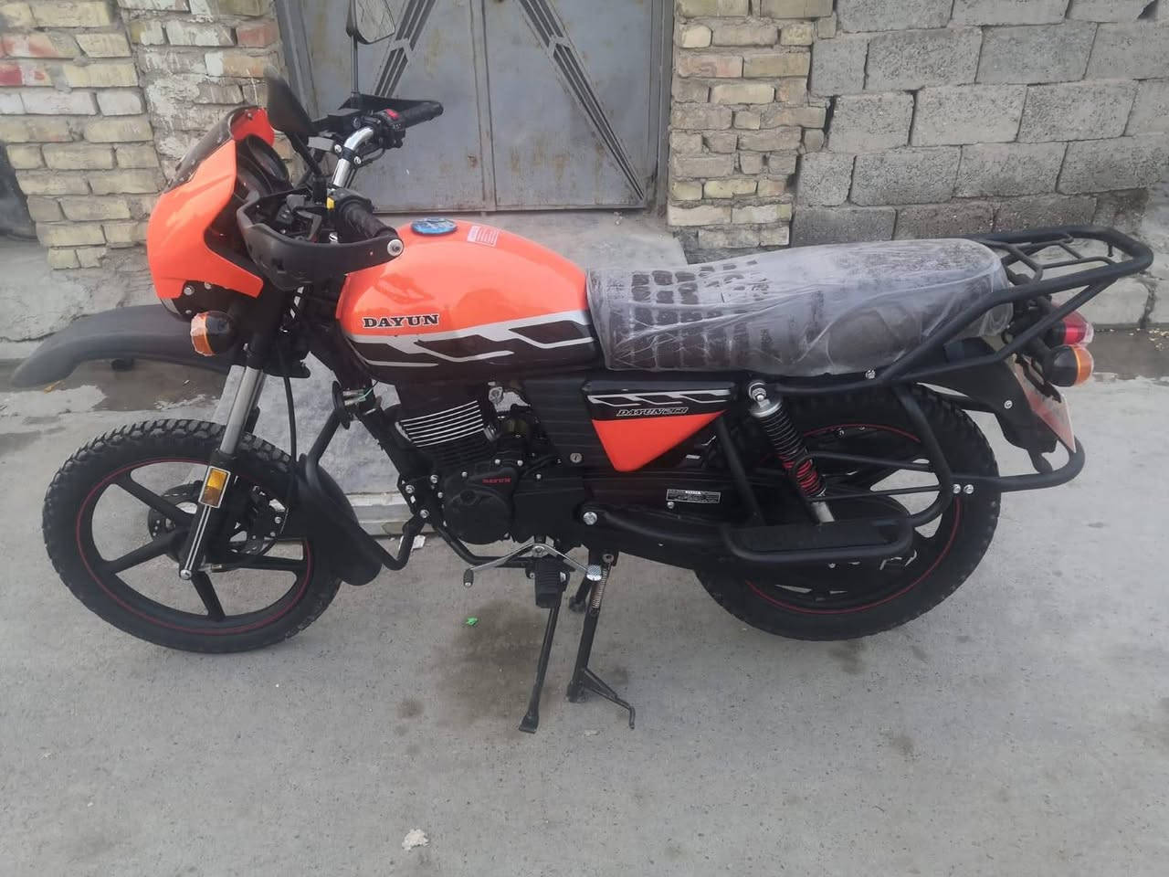 السلام عليكم شباب دايوان جبلي للبيع دراجه جاهزه مابيها نقص مرقم بغداد انگليزي مكينه خير من الله تحويل ثاني يوم ماشيه 10الف سعرها 3ملاين وبيها مجال للطيبين مكاني الاعضميه صليخ رقمي***********
