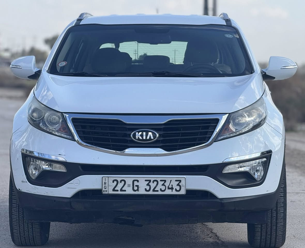 كيا سبورتج 2014 خليجي  مكفولة 
مكينة 2000 مكفول 
تحكم ستيرن 
كامره دواره 
رادار 
بيها شخط باب السايق مبين بلصوره ع وضعه لامدكوك بارد ولاشي 
سياره جاهزه ونضيفه 
السعر 152 
العنوان / السيديه 
للأستفسار / ***********
