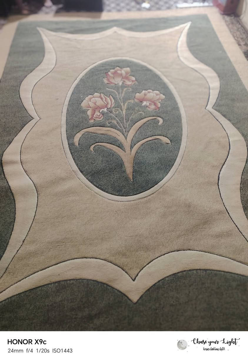 اسلام عليكم فرشه للبيع3x4السعر ٣٠ بي مجال للاتصال ***********
