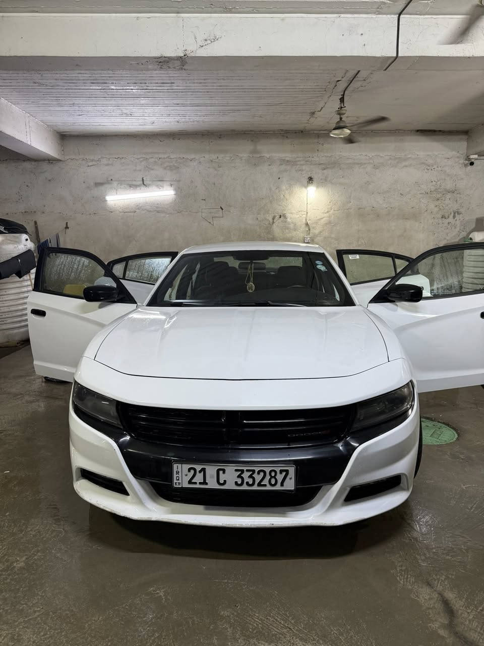 جارجر sxt  موديل ٢٠١٨ ماشيه ٩٠ 
تخم تايرات جديد / دسكات / فلنجات / سياره استخدام شخصي 
بدون حادثه / بدون ايرباك / سياره فقط جاملغ سكن كلير امريكا بدون معجون وبدون فتح براغي شرط / 
السعر ٢٢٧ وبي مجال / سنويه جديده / وباسمي سياره شرط تحويل  
مكان السياره / ديالى خانقين 
***********
