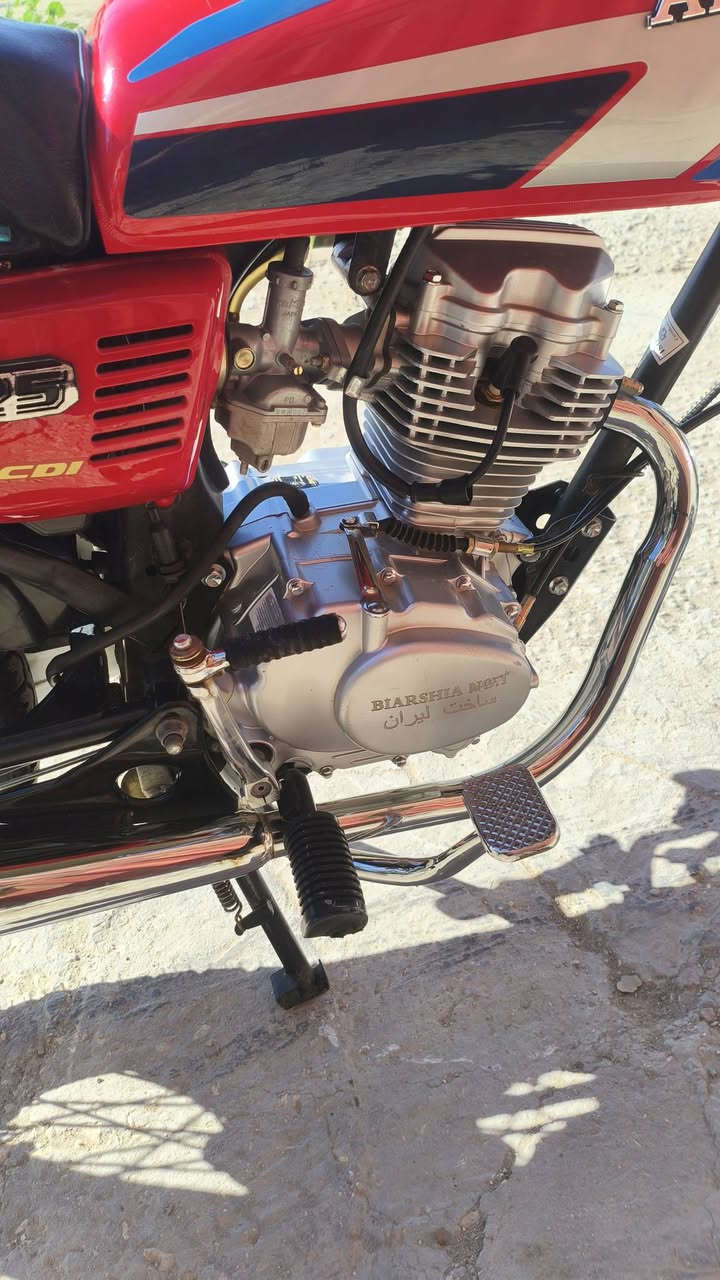 السلام عليكم شباب دراجه أربعه كير اوراق اسكنر امبدل ولفات دراجه مال جناي أمانا الله حلوه او نضيفه السعر 650 أو بيها مجال حك الجيه ***********
