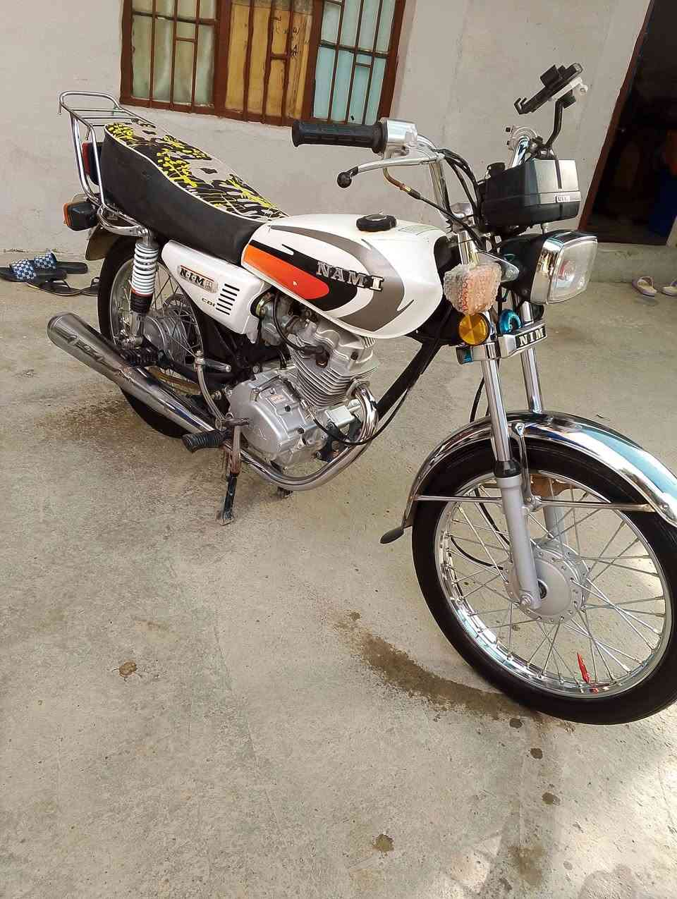 السلام عليكم نامه 23بلاديه مامفتوحه دراجه نضافه كدامكم سعر 550خاص ماعندي مجسر المفرك ***********
