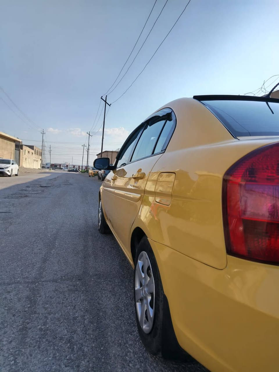 اكسنت 2011
بل ضرار سياره حيل حلو
رقم بغداد اني الشرعيه 
مكينه 16 كير شرط 
***********
