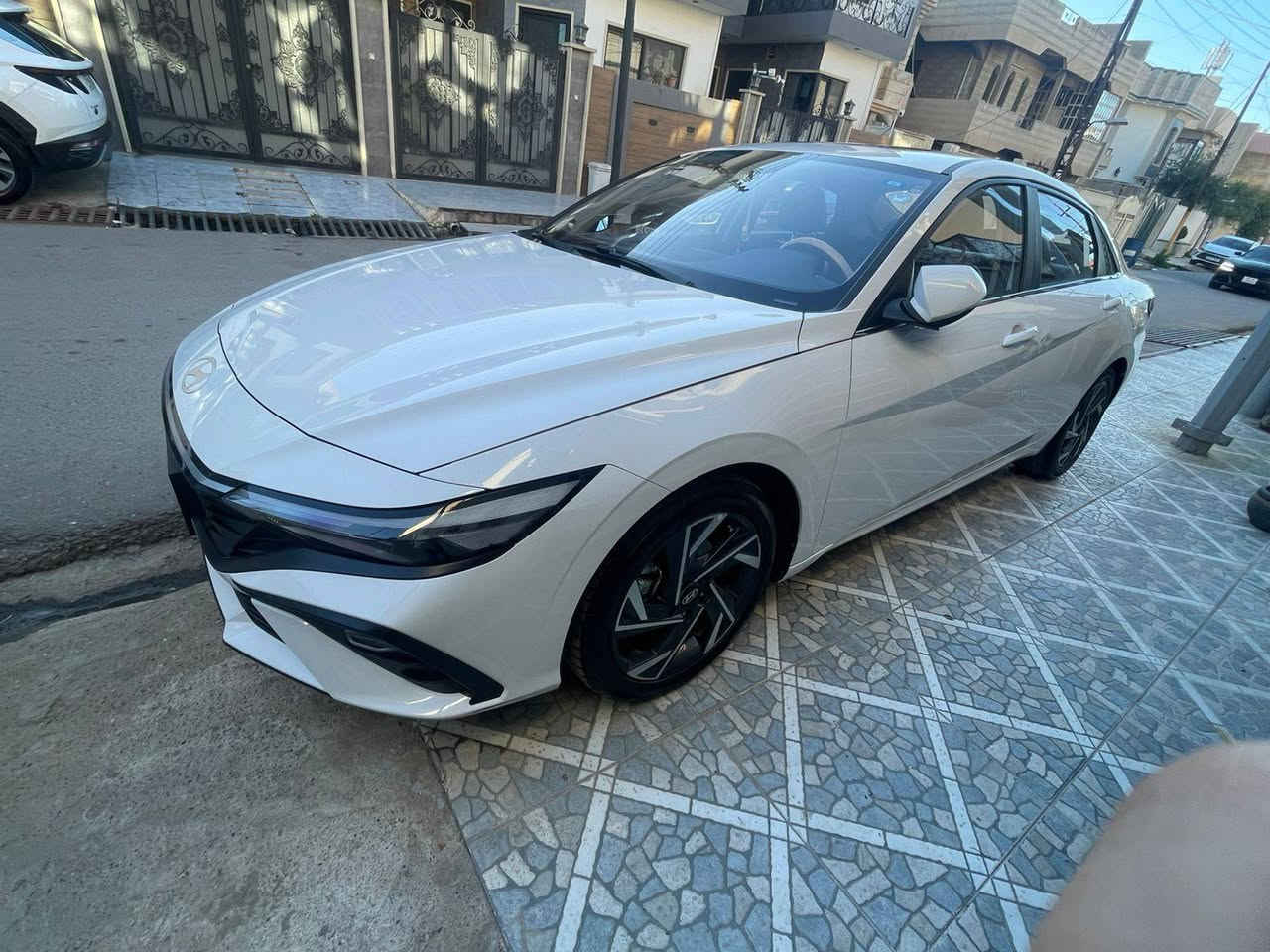 السلام عليك 
هونداي النترا 2024,,,,,,,,
وارد صيني فول مواصفات 
ماشياا 18 الف كيلوو مترر
مواصفات السياره 👉🏻👉🏻👉🏻
شاشات ديجيتال 
لايت ال اي دي زينون 
كشافات ضباب 
تبريد وتكييف الهواء مركزي 
تحكمات ستيرن 
بصمه تشغيل بصمه ابواب 
كاميرا خلفيه دواره 
محرك 1500
كير اتوماتيك 
كشنات مخمليه 
هاند بريك بصمه 
نضام انزلاق نضام ايكو سبورت 
🍂🍂🍂🍂🍂
وبعد بيها مواصفات 
المحرك والجير بحاله ممتازه 
ملاحضه 
موقع السياره موصل 
السعر المطلوب 143 👉🏻👉🏻👉🏻
ومجال للطيبين 
للستفسار اتصال هاتفي مباشر 
***********
***********
خابر وتؤمر📱
