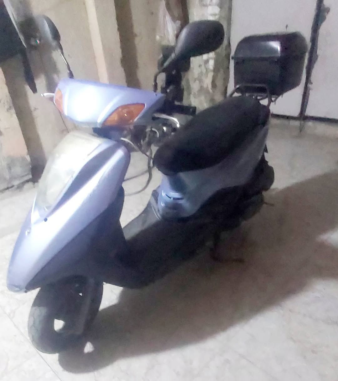 للبيع .. ياماها بريز مكينة مكفولة كلجات مكفولة تايرات جديدة دبلات نظيفة كهربائيات كيجات كلهة شغالة اوراق كاملة شرط الشلعة والمعدل  .. السعر ٥٥٠ هاتف *********** بغداد الحسينية الراشدية
