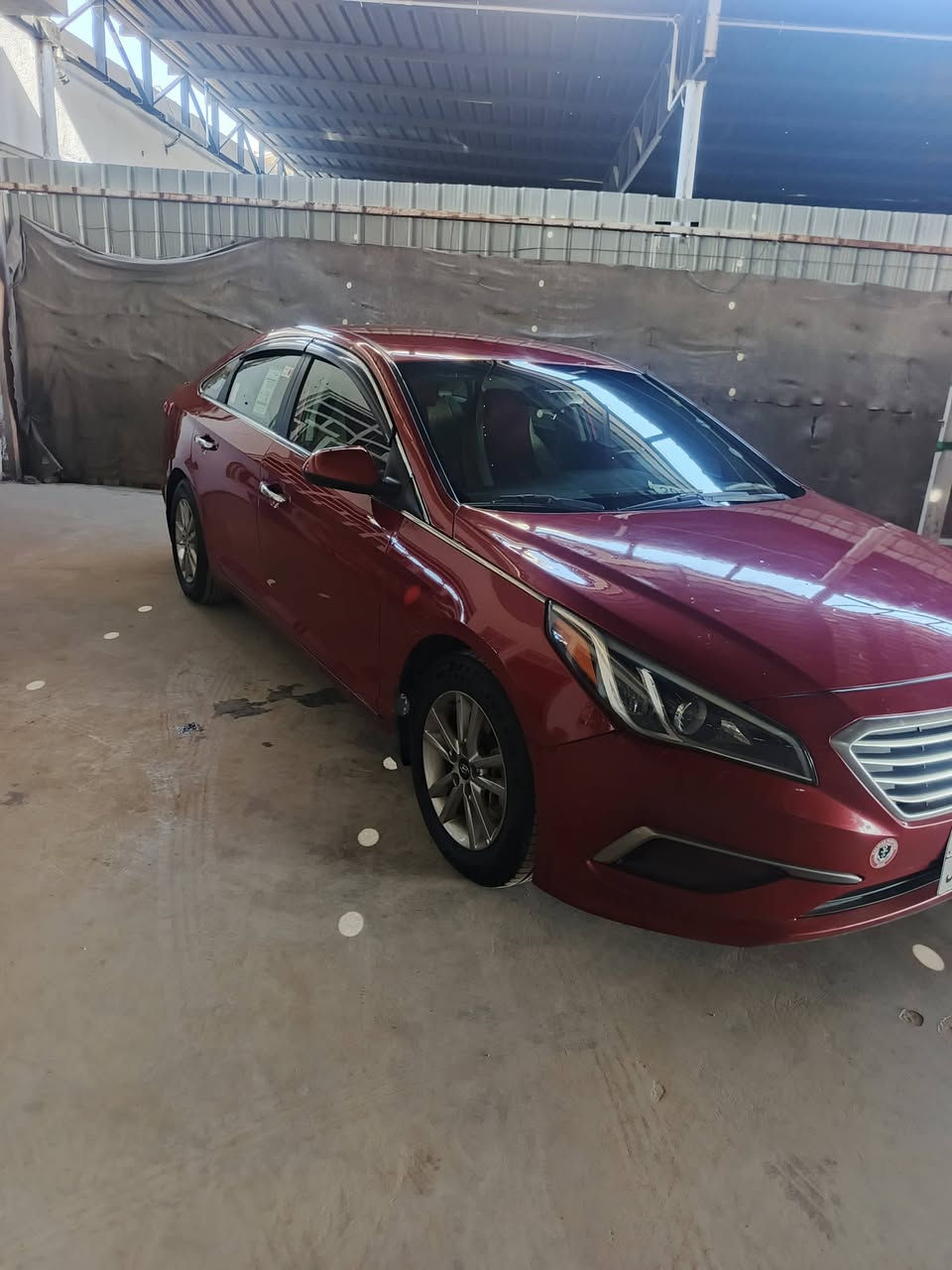 السلام عليكم سونات موديل 2017 حادثه بنيد وجاملغ  بدون داخل وقطعه كلير سياره جاهزه من كلشي مكينة وكير خير من الله مكان واسط الصويره سعر 109 وبيها مجال حك الجيه ***********
