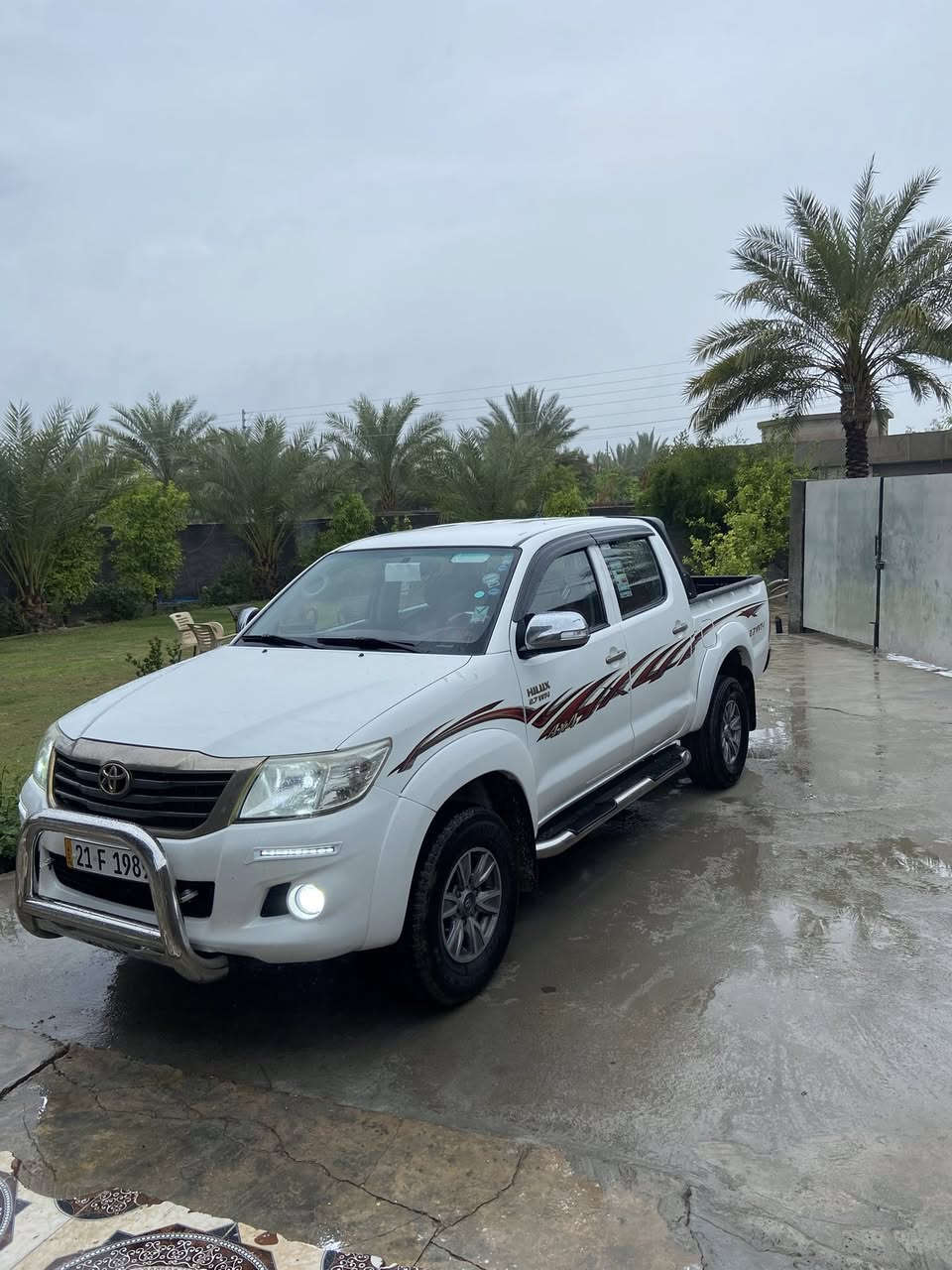 السلام عليكم
بيك اب تيوتا فور ويل كير عادي 

موديل 2014 سعودي 

رقم سليمانيه تحويل مباشر 

مكفوله عدا بارد قليل بالباب الخلفي 

ماشية 180 الف محرك وكير وصدر مكفول كفاله عامه بدون فتح 

مكاني اطراف بغداد منطقه ابراهيم بن علي 

السعر 220 ورقه وبيها مجال 

الاستفسار ***********
