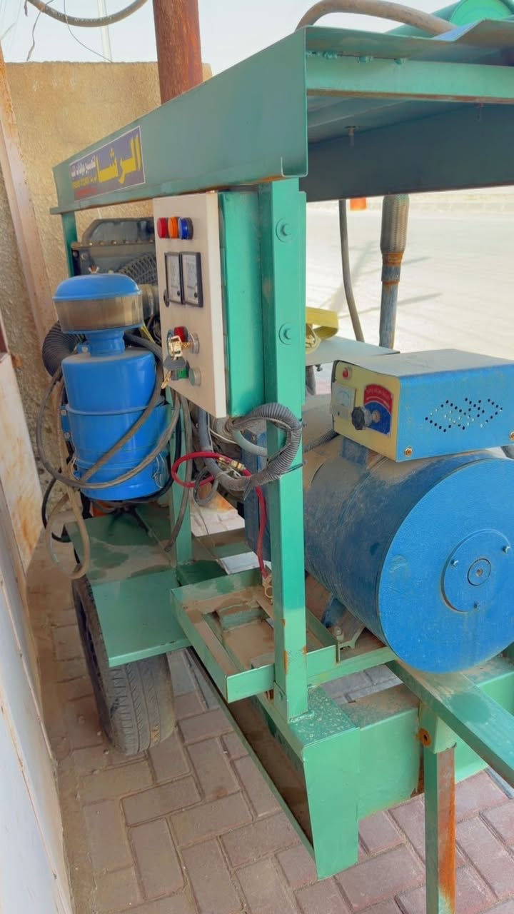 مولد محرك كيا مكينة 3000 مولد جديد نظافة 90 بالمية  على رأس تولد 30 kv ينطي مايقرب 130 امبير صافي مع باتري جديد المولد جاهز من كلشي حتى دهن وفلتر جديد كامل مابي نقص
السعر 22 ورقة بي مجال بسيط
مكاني تكريت القادسية شارع البلاج
الاتصال على الرقم  ***********
                        ***********
