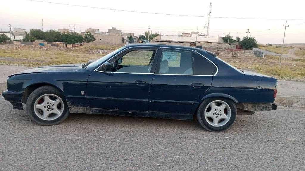 BMW 525 عادی
گێڕو مەکینەی بەشەرتی 100 فیتەر
کارەبای مەزبوتە
ناوگێچ و کارەبای مەزبوتە گێچێ بەنزینیشی ئیشەکا
دەعم و لێدراوی نیە پێشو دوای کەپس 
موس و بڕاوە بەشەرت 
پاکانەی لەگەڵە
20مجال
سلێمانی
*********** السليمانية, العراق
