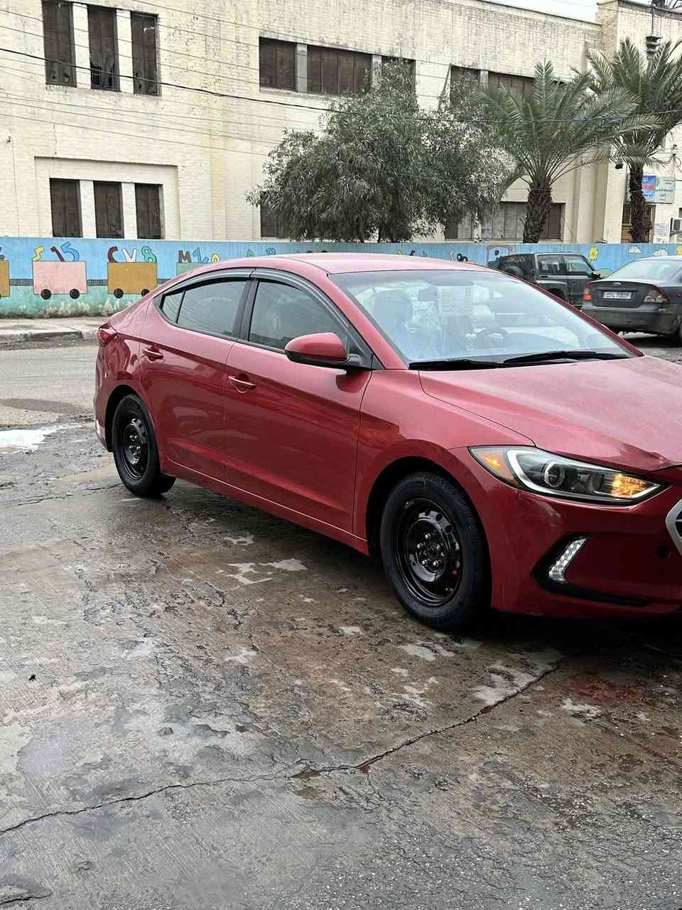 للبيع 

النترا موديل 2018 

حادث جاملغ ايسر قطعه والبابتين نفس الجهة كلير 
بدون ايرباك 

مواصفات نص فول 

سياره رقم أربيل باسمي تحويل ثاني يوم وكاله ما اسوي احول فقط 

ملاحظه صارت بيها طخه بسيطه عندي بالجنطه يعني ممبينه هواي 

السعر 120 بيها مجال قليل 

للاستفسار: ***********
