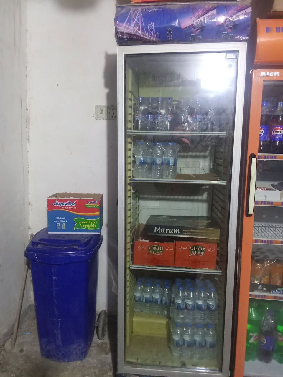 عارضه للبيع حجم كبير سعر١٧٥مكان بغداد الحسينيه مال الراشديه مبايل ***********
