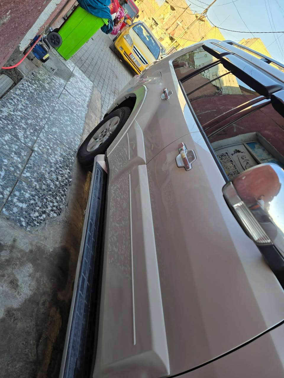 ‏سلام عليكم
‏باجيرو 2013 خليجي حبتور السيارة كفالة عامه من صبغ وتبديل  مكينه وكير كفاله
ما مفتوحات ابد  مكينه 3.5 سلايت روف 
تخم تاير صدر جديد كهربايات كله جديده غرفه جديده شاشه ايباد تاب  سياره جاهزه ما بيه نقص برغي كله جديد سياره بسمي تحويل مباشر مكاني بغداد مدينه صدر 
السعر 145 الستفسار ***********
